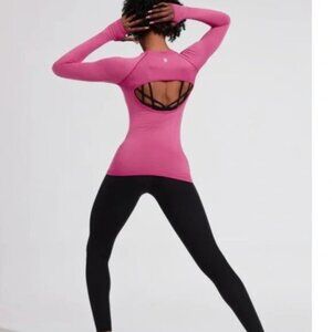 BuffBunny Synergy Seamless Long Sleeve Top in Sugar Plum/ Pink size S Athleisure